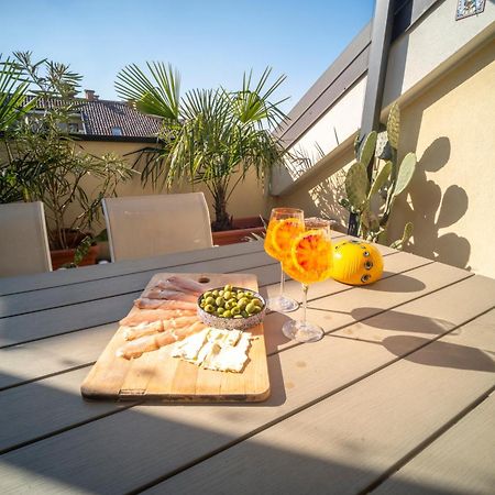 Flat With Terrace Close To Forum And Milanofiori Metro Асаго Екстериор снимка