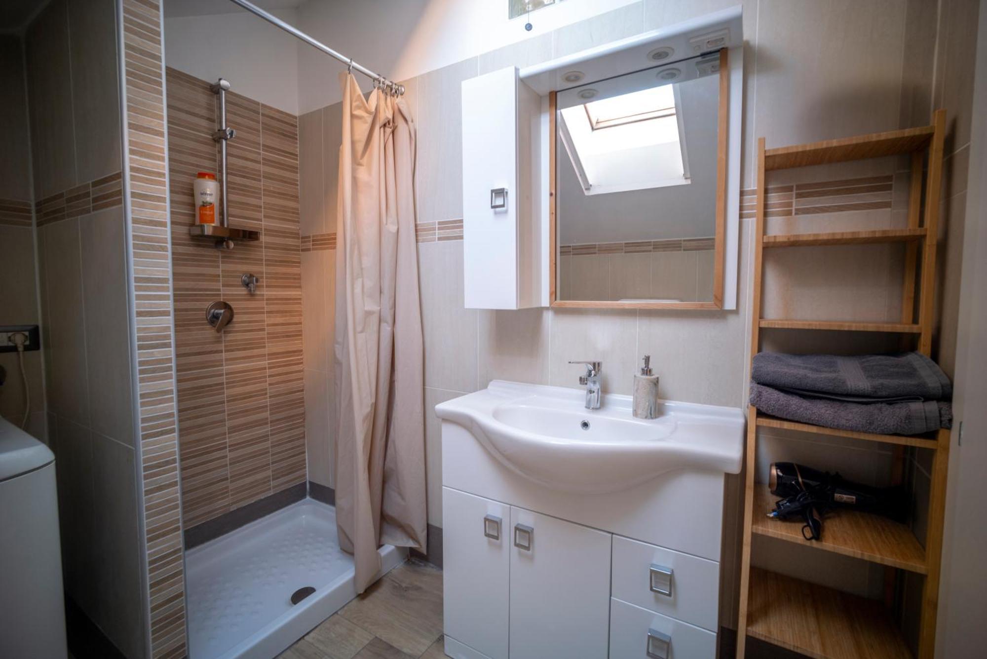 Flat With Terrace Close To Forum And Milanofiori Metro Асаго Екстериор снимка