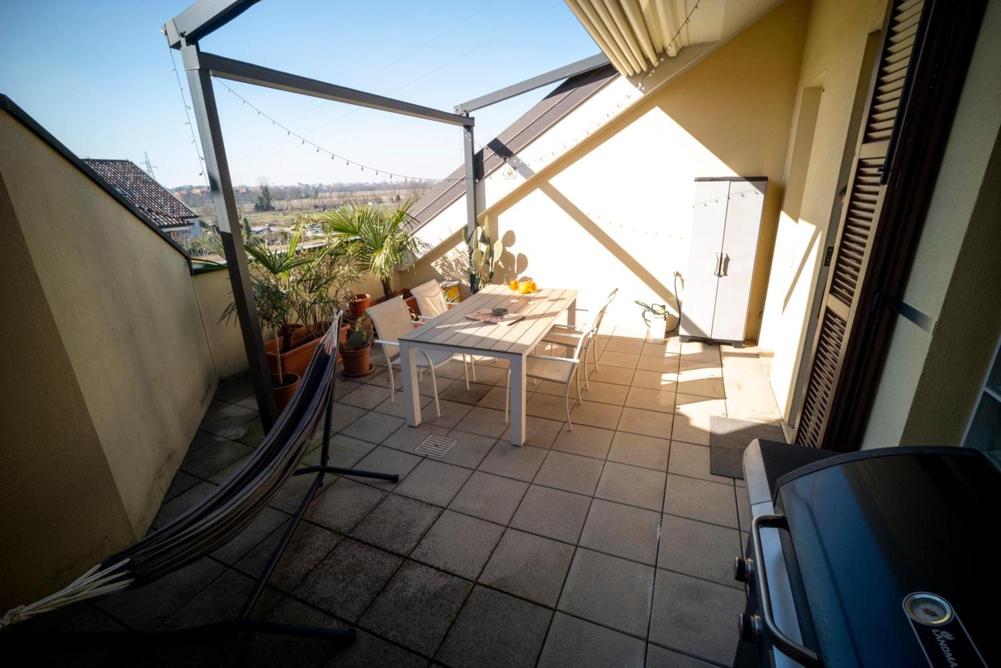 Flat With Terrace Close To Forum And Milanofiori Metro Асаго Екстериор снимка